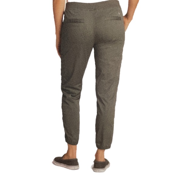 EDDIE BAUER Laid-Back Relaxed Twill Stretch Jogger Pants in Capers - Size 14 NWT - Picture 4 of 4